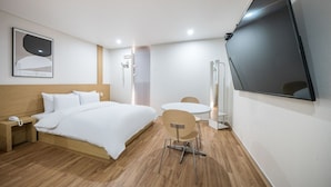 Bureau, chambres insonorisées, Wi-Fi gratuit, draps fournis