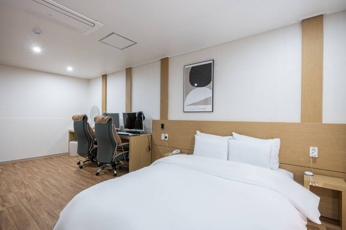 2PC Room