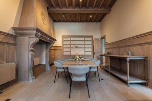 Daily buffet breakfast (EUR 25 per person)