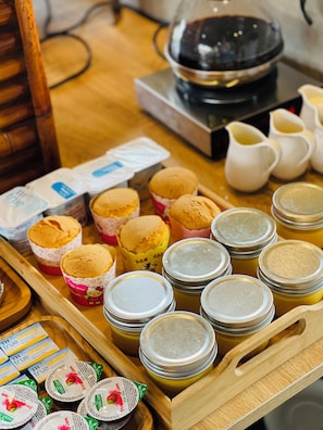 Free daily full breakfast - Tam Coc Windy Fields (Hoa Lu)