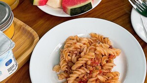 فطور كامل مجانًا يوميًا