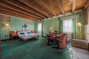 Elite Studio Suite, Lake View, Overwater