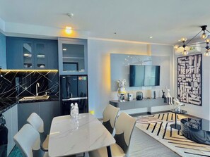 48-inch Smart TV with satellite channels - TNH O Ye Home - CSJ TOWER VUNG TAU (Ho Chi Minh City)