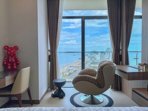 Egyptian cotton sheets, premium bedding, memory-foam beds, minibar - TNH O Ye Home - CSJ TOWER VUNG TAU (Ho Chi Minh City)