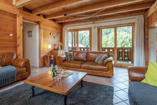 Téléviseur connecté, foyer