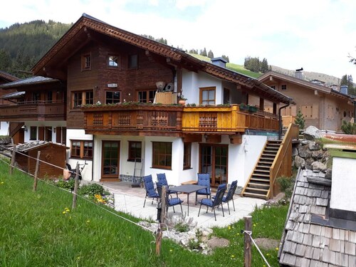 Gemütliche Ferienwohnung für 5 Personen, Liftnah mit ruhige Südterrasse