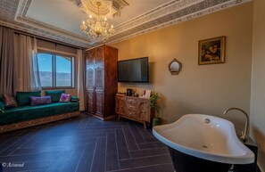 Halima | In-room safe, individually decorated, laptop workspace, bed sheets - Casa Maravillosa (Chefchaouen)