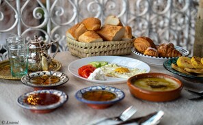 Free daily buffet breakfast - Casa Maravillosa (Chefchaouen)