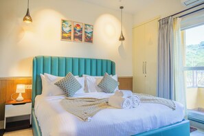 Deluxe-huoneisto, 2 makuuhuonetta, parveke, näköala uima-altaalle | 2 makuuhuonetta, silitysrauta/-lauta, ilmainen Wi-Fi