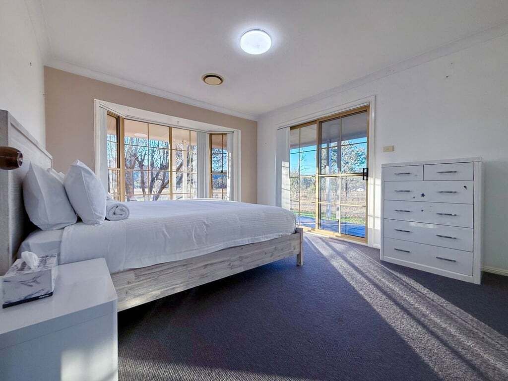 5 chambres, fer et planche à repasser, lit parapluie, Wi-Fi gratuit