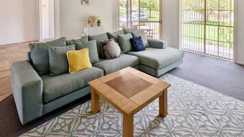 تلفزيون، مدفأة