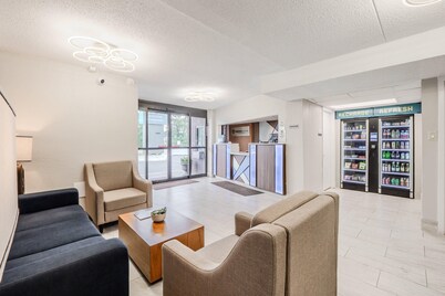 Clarion Pointe Winston – Salem Downtown