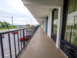 Exterior - Clarion Pointe Winston – Salem Downtown (Winston-Salem)