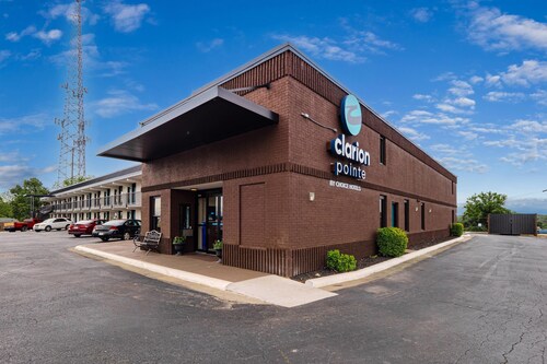 Clarion Pointe Winston – Salem Downtown