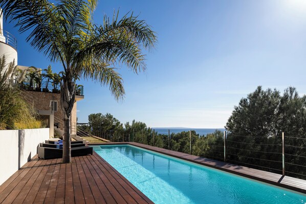 Indoor pool, outdoor pool