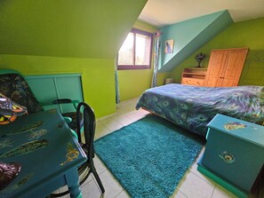 2 chambres, bureau, lit parapluie, Wi-Fi gratuit