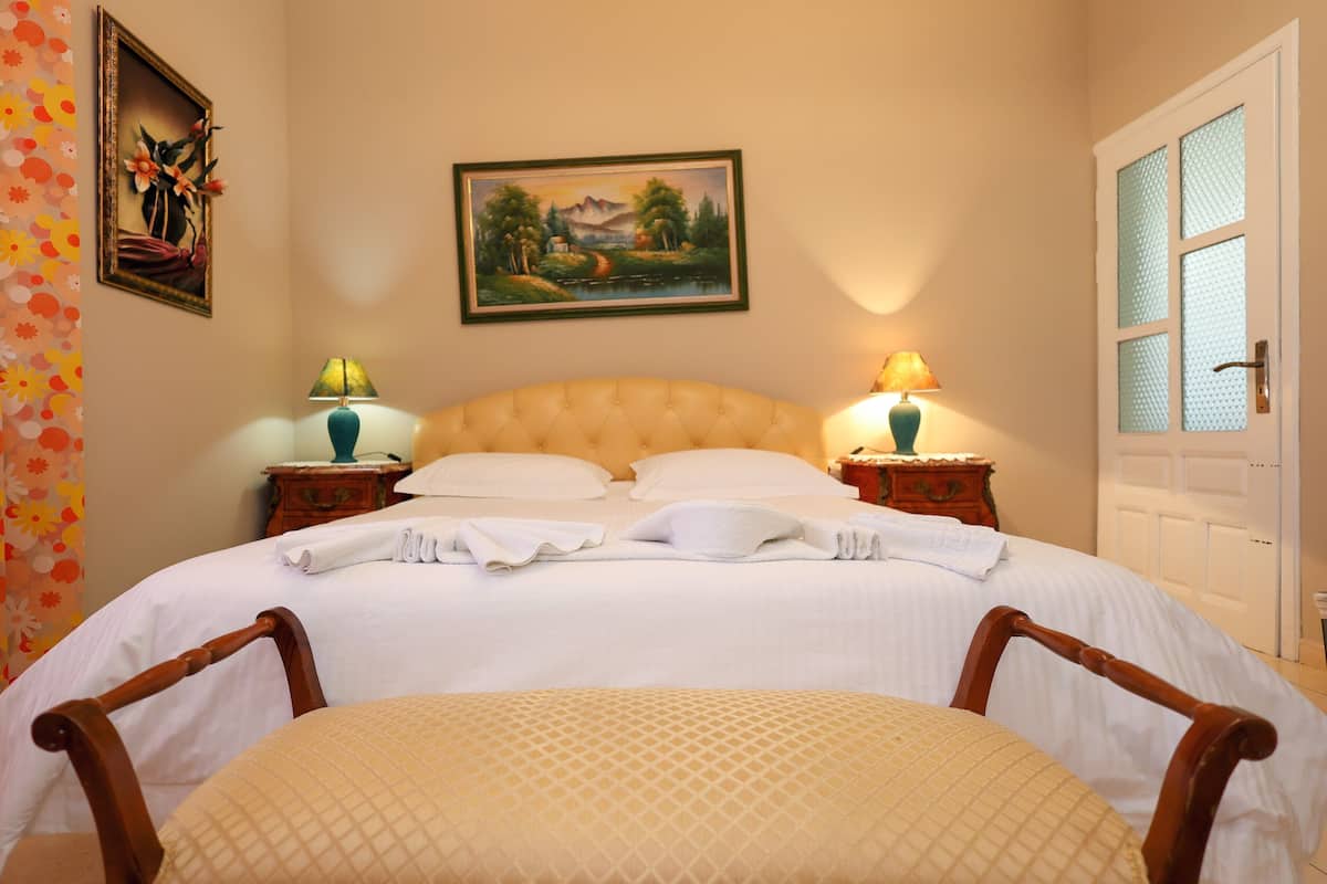 Apartamento família | 1 quarto, roupas de cama premium, edredons de pluma, cofres nos quartos