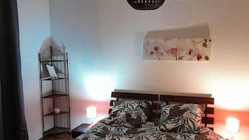 2 bedrooms, WiFi, bed sheets