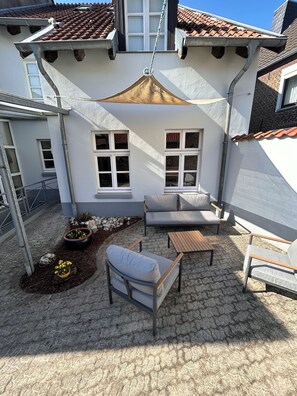 Huis, 3 slaapkamers, terras, uitzicht op tuin | Terras
