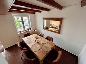 House, 3 Bedrooms, Patio, Garden View | Dining room