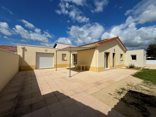 Vacation home 5 minutes from the beach in a quiet, private area