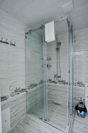 Classic Double Room, Courtyard View | Bathroom | Slippers - REGISTON GOLD (Samarkand)