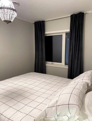 Apartment, 2 Bedrooms, Accessible, Smoking | 2 bedrooms