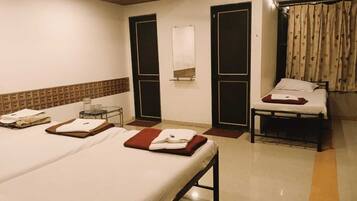 تجهيزات عازلة للصوت