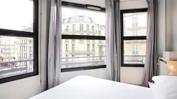 Apartemen Deluks | 1 kamar tidur, tirai kedap cahaya, dan setrika/meja setrika