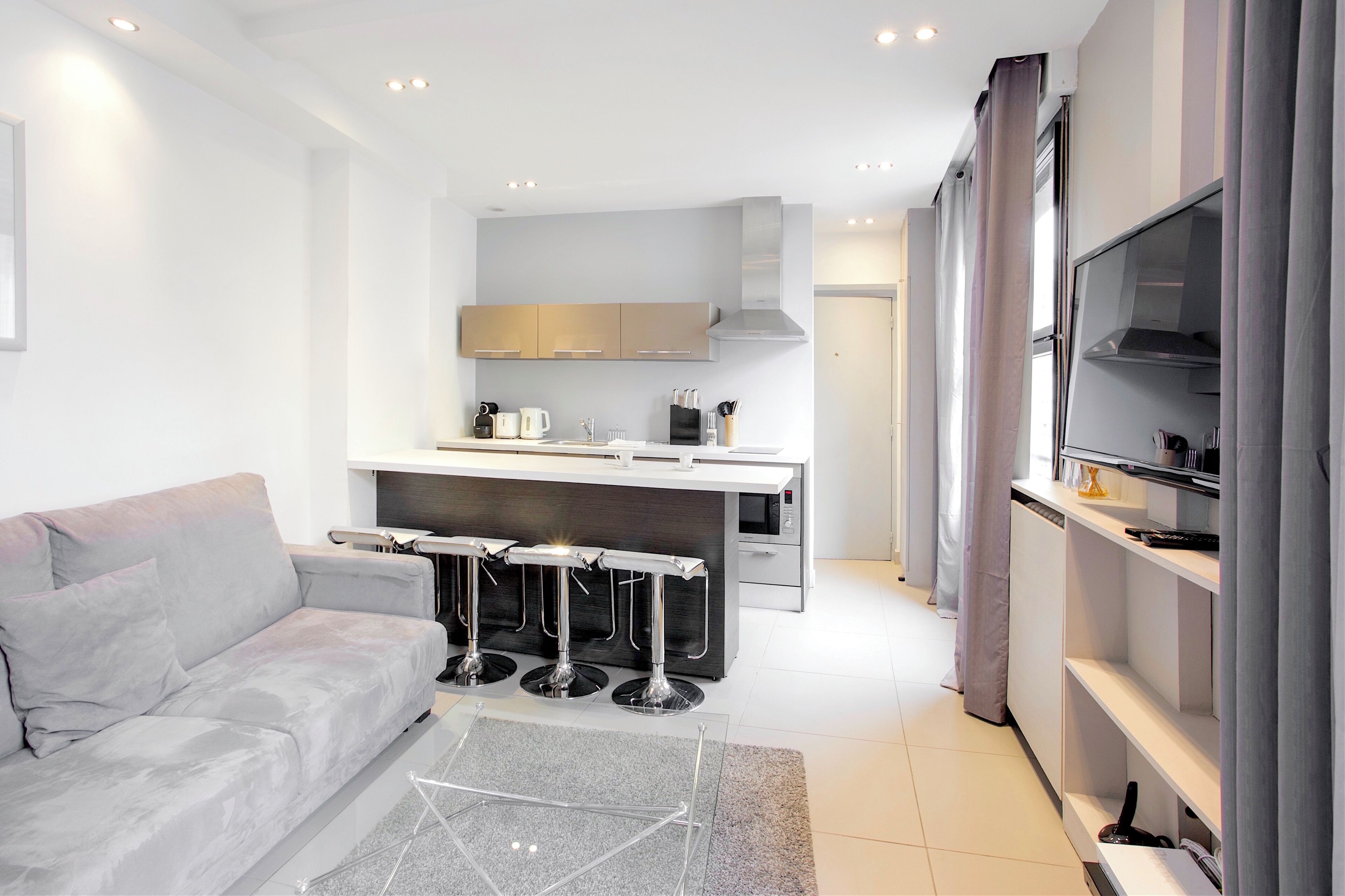 Deluxe Apartment | Living area