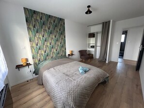 4 bedrooms, blackout drapes, iron/ironing board, free WiFi - LA CHABEAUDIE (Limoges)