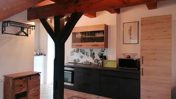 Micro-ondes, plaque de cuisson, lave-vaisselle