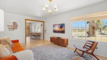 TV, fireplace, offices