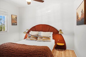 2 bedrooms, iron/ironing board, free WiFi, bed sheets