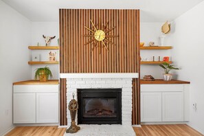 Interior - Desert Oasis w/ Hot Tub, Fully Fenced, Pool & Mountain Views 🌵✨ (Joshua Tree)