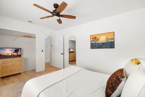 2 bedrooms, iron/ironing board, free WiFi, bed sheets