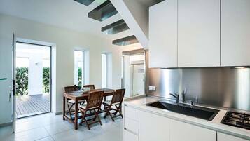 Kühlschrank, Ofen, Herdplatte, Geschirrspüler