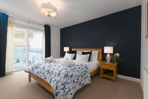 2 bedrooms, desk, iron/ironing board, travel cot