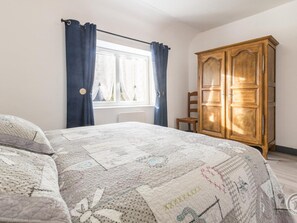 2 bedrooms, free WiFi - Charming house in Valcanville with private garden and wifi (Valcanville)