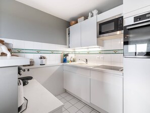 コンロ、食器洗い機、コーヒー / ティーメーカー