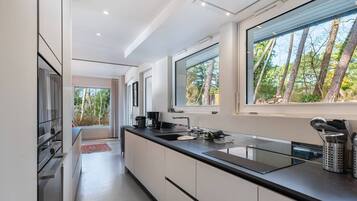 Dishwasher, coffee/tea maker