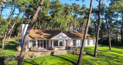 Geräumige Villa mit privatem Pool, WLAN, Haustiere erlaubt