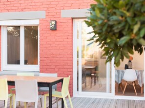 Outdoor dining - Charming 3-bedroom house Quentovic, WiFi (Le Touquet-Paris-Plage)