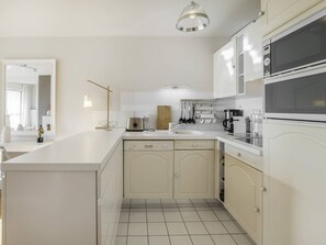 Kühlschrank, Geschirrspüler