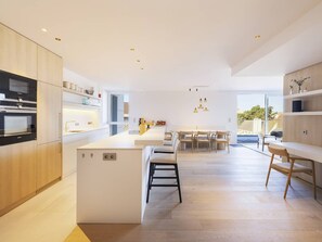 Microwave, oven, coffee/tea maker, toaster