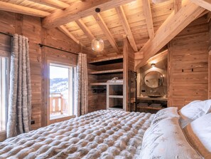 5 bedrooms, free WiFi