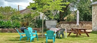 Charming cottage in Sazilly with private garden and WiFi