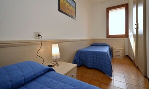 2 bedrooms, WiFi, bed sheets