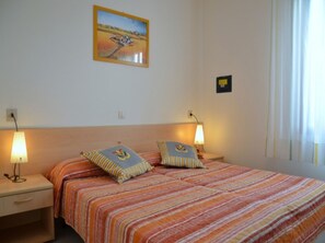 2 bedrooms - City center home with a garden (Bibione)