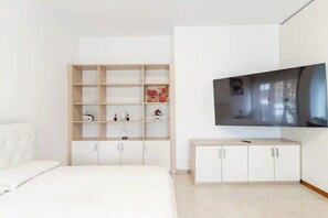 1 bedroom, iron/ironing board, WiFi, bed sheets - Moncler House Navigli (Milano)